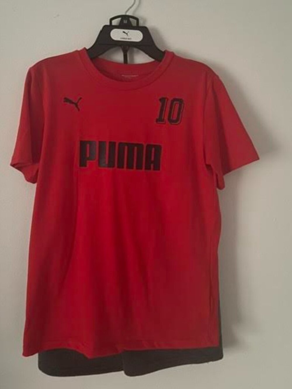 PUMA Boys Red T-Shirt & Gray Fleece Short Set Size 10/12 Like New